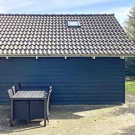 Semesterbostad 4 Star Holiday Home In Vaeggerlose Bøtø By