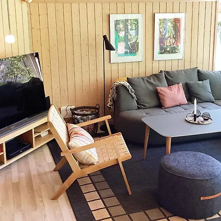 4 Star Holiday Home In Vaeggerlose *