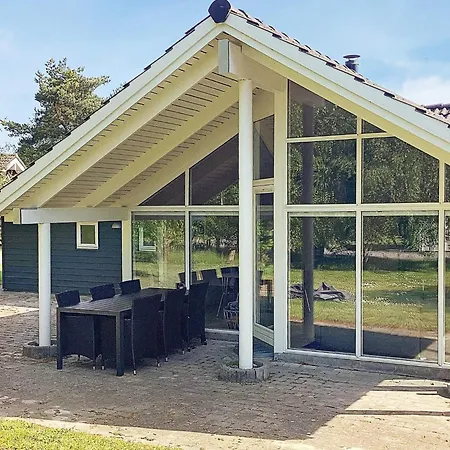 4 Star In Vaeggerlose * Bøtø By