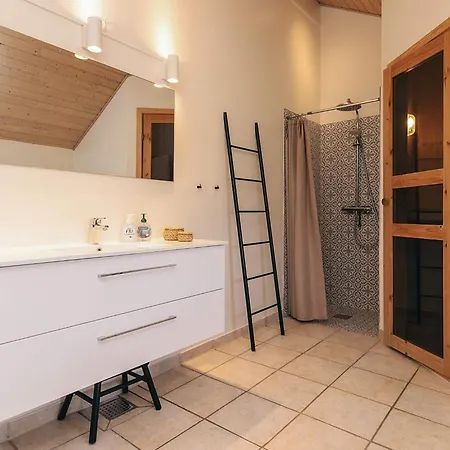 4 Star In Vaeggerlose Ferienhaus *